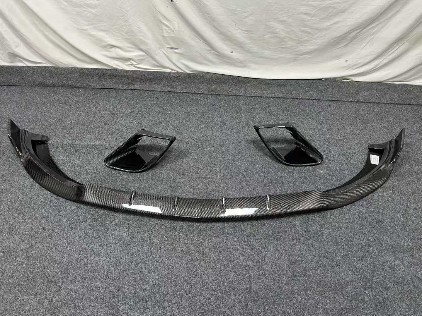MERCEDES BENZ E63(S) (W213) FACELIFT BRABUS STYLE CARBON FIBER FRONT LIP AND AIR DUCTS