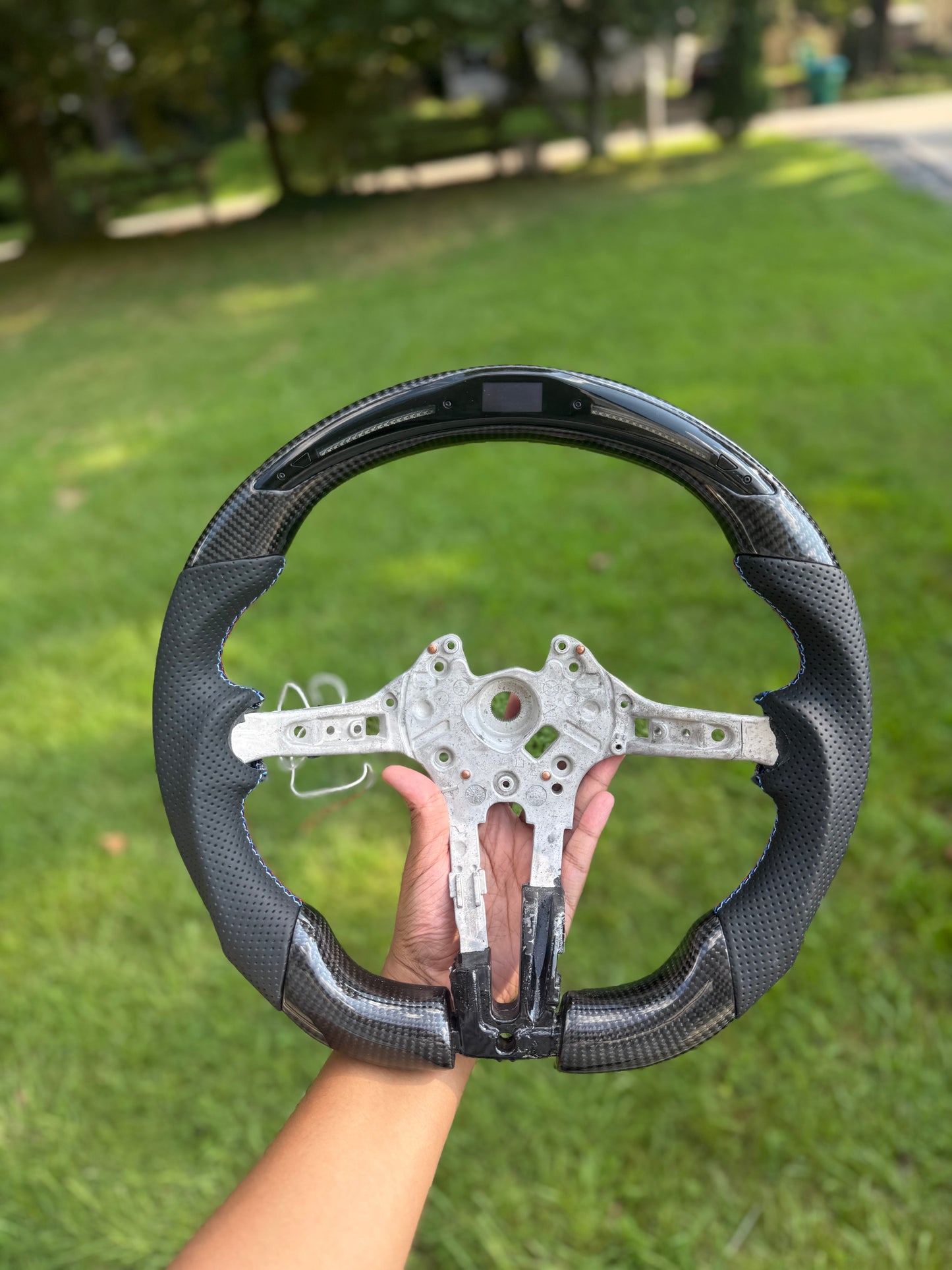 BMW M3/M4/340i/335i F8X/F3X Carbon fiber LED steering wheels.